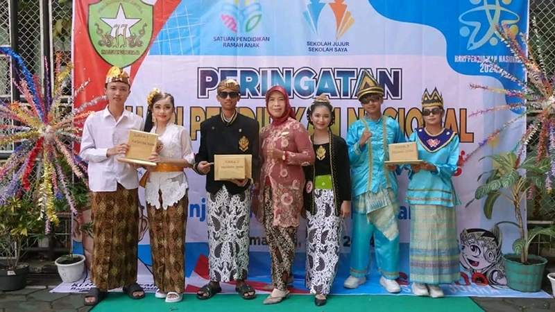 Penghargaan Prestasi Akademik Siswa